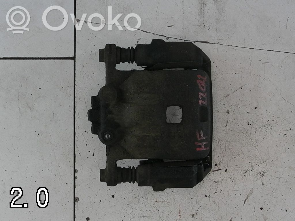 Mazda 2 Передний суппорт 