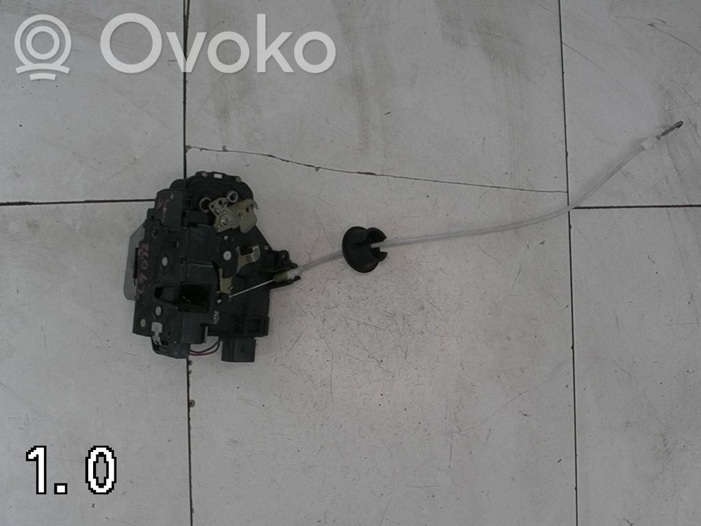 Audi A4 S4 B6 8E 8H Centrālās atslēgas motoriņš 