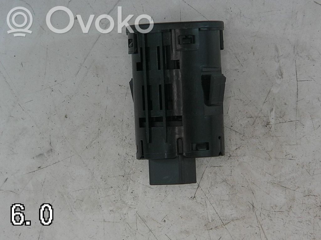 Interruptor de encendido/apagado del motor   BJS7663S0