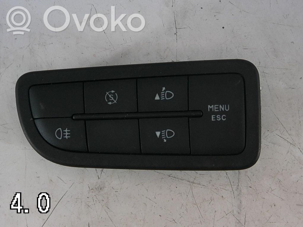 Light switch   B569,156088863