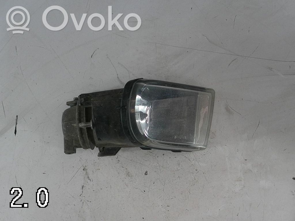 Toyota Avensis T220 Nebelscheinwerfer vorne 