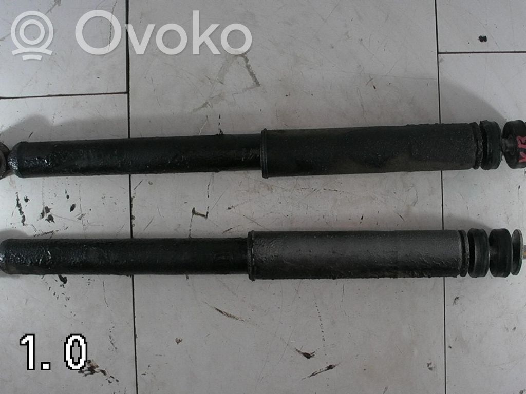 Suzuki Celerio Aizmugurē amortizators 