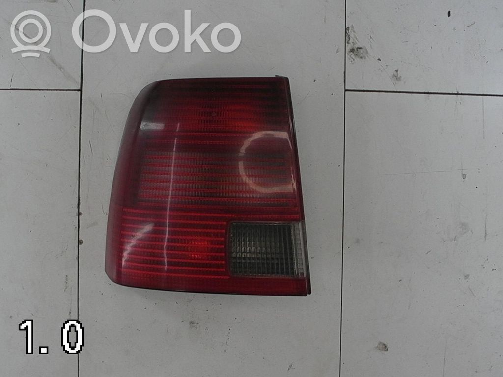 Volkswagen PASSAT B5 Luz trasera/de freno 