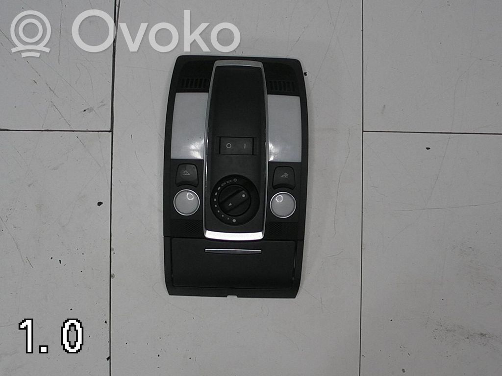 Audi A6 S6 C6 4F Éclairage lumière plafonnier avant 