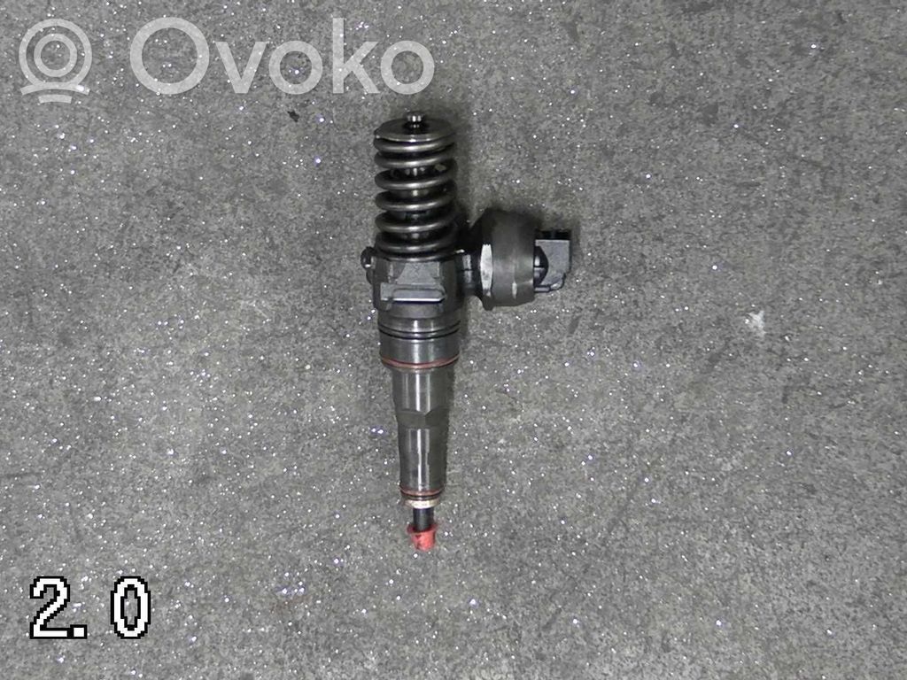 Polttoainesuutin   038130073AJ