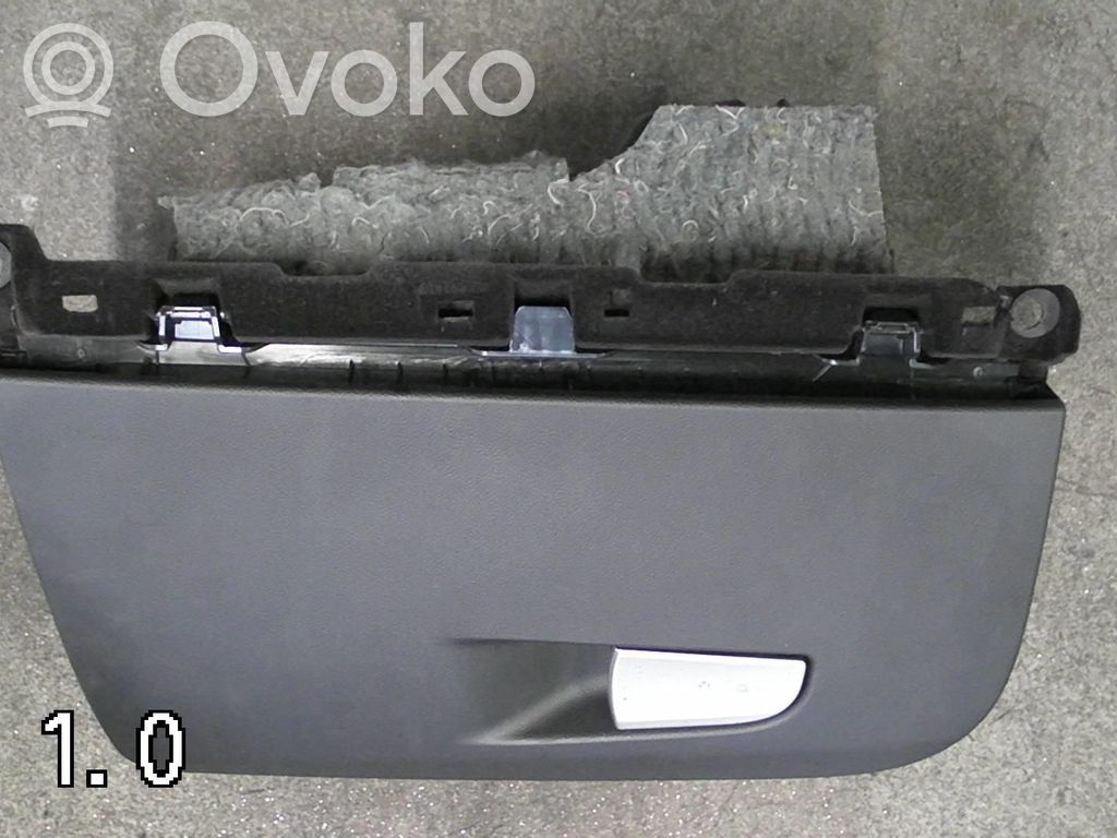 Dashboard storage box/compartment   SORT,0000156114537