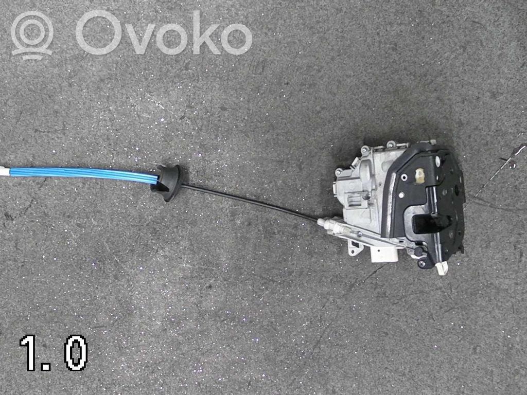 Audi A5 8T 8F Centrinio užrakto varikliukas 