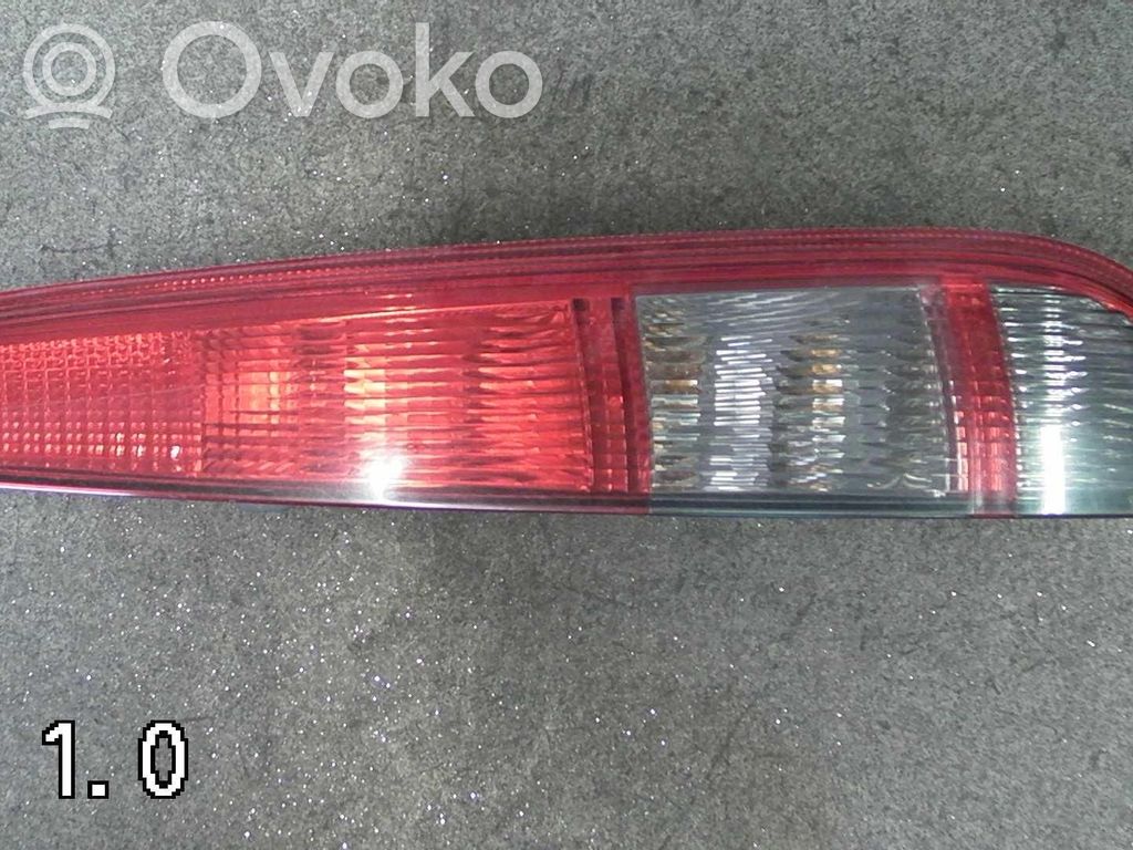 Rear tail light bulb   1499840