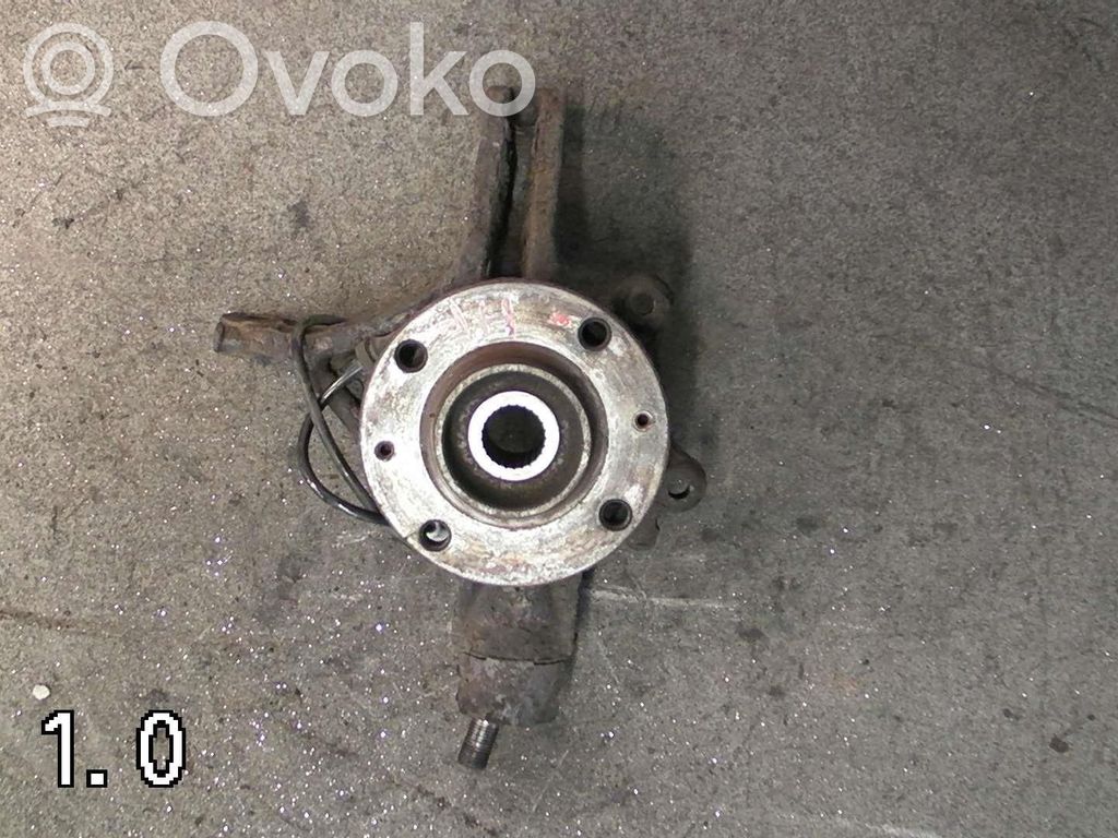 Peugeot 307 Front wheel hub spindle knuckle 