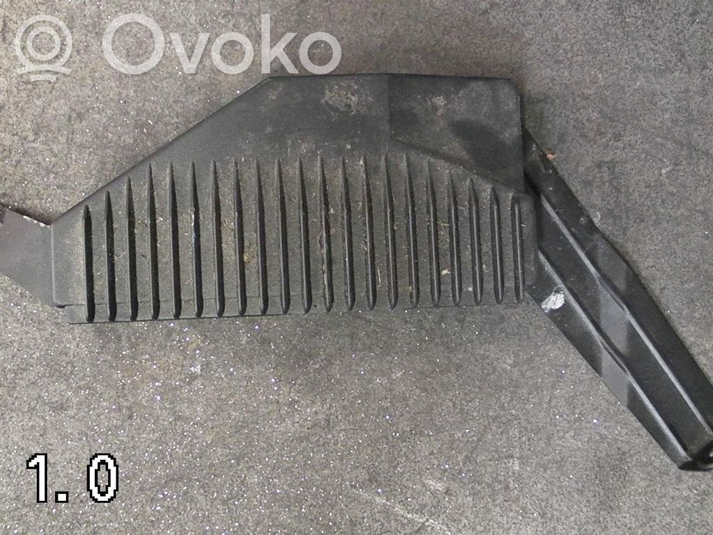 Vahvistin   36050136