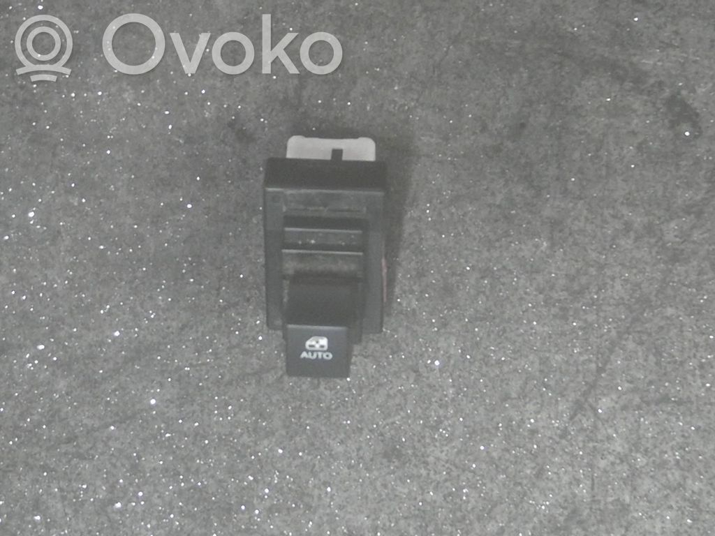 KIA Ceed Elektrinių langų jungtukas 