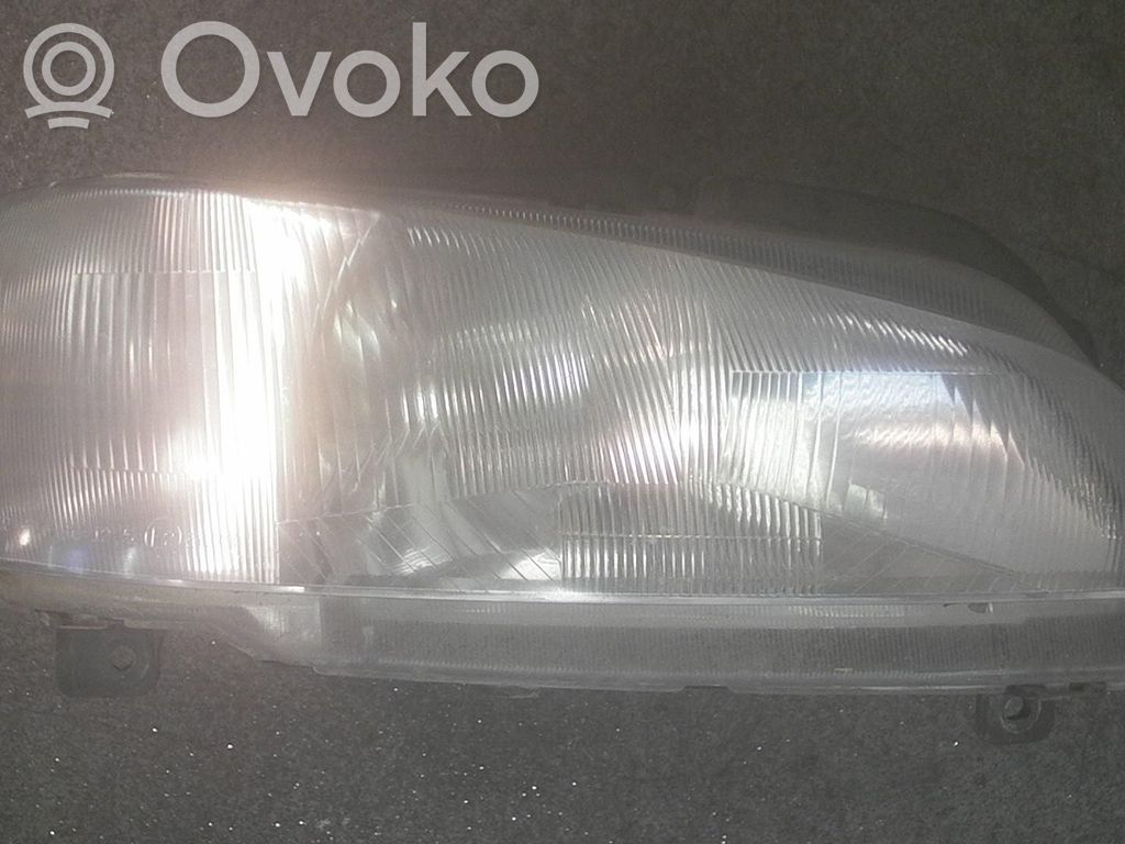 Peugeot 106 Scheinwerfer 