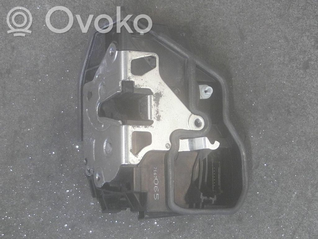 BMW 5 E60 E61 Centrālās atslēgas motoriņš 