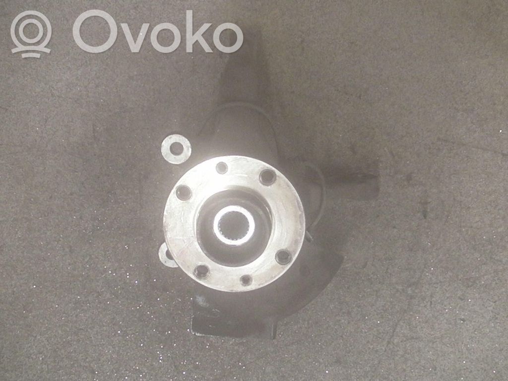 Nissan Micra K14 Zwrotnica koła przedniego 