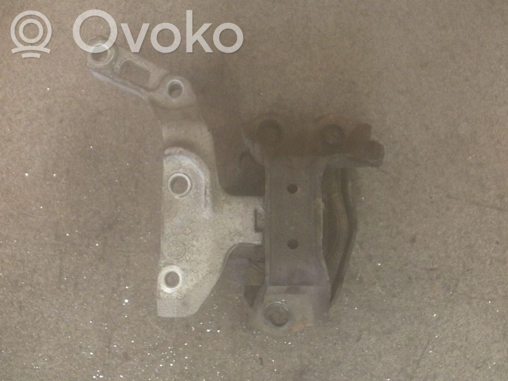 Nissan Micra Engine mount bracket 