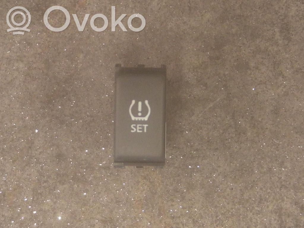 Nissan Micra Interruptor de luz 