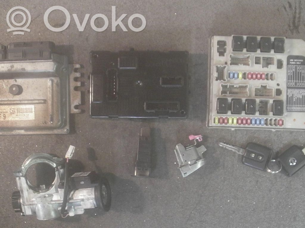 Nissan Note (E11) Lock set 