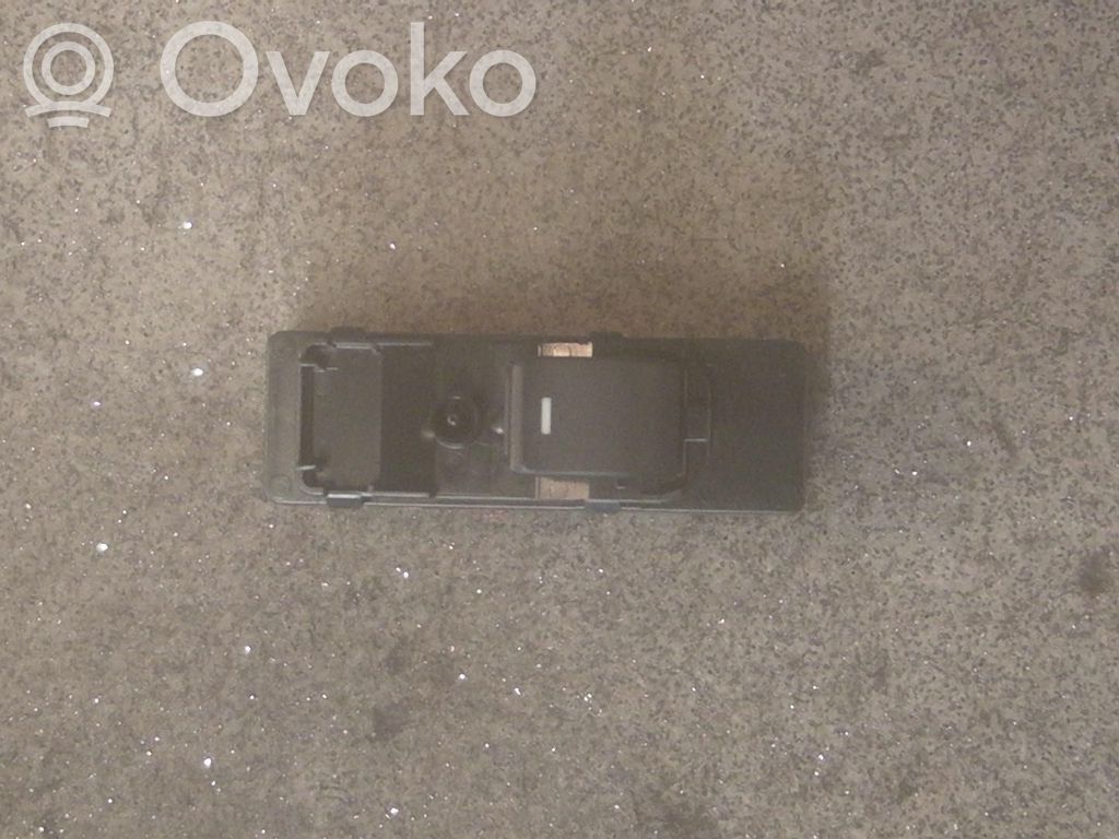 Mazda 3 III Electric window control switch 