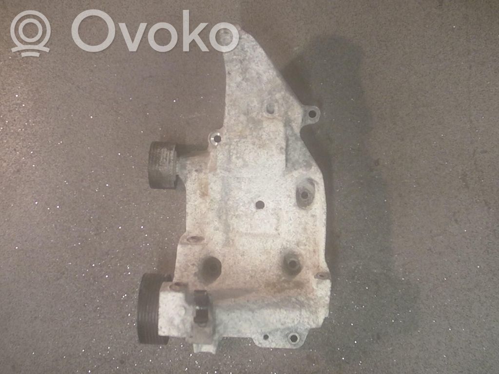 BMW 5 F10 F11 Supporto del generatore/alternatore 