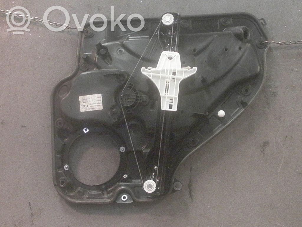 Volkswagen Golf VI Etuoven ikkunan nostin moottorilla 