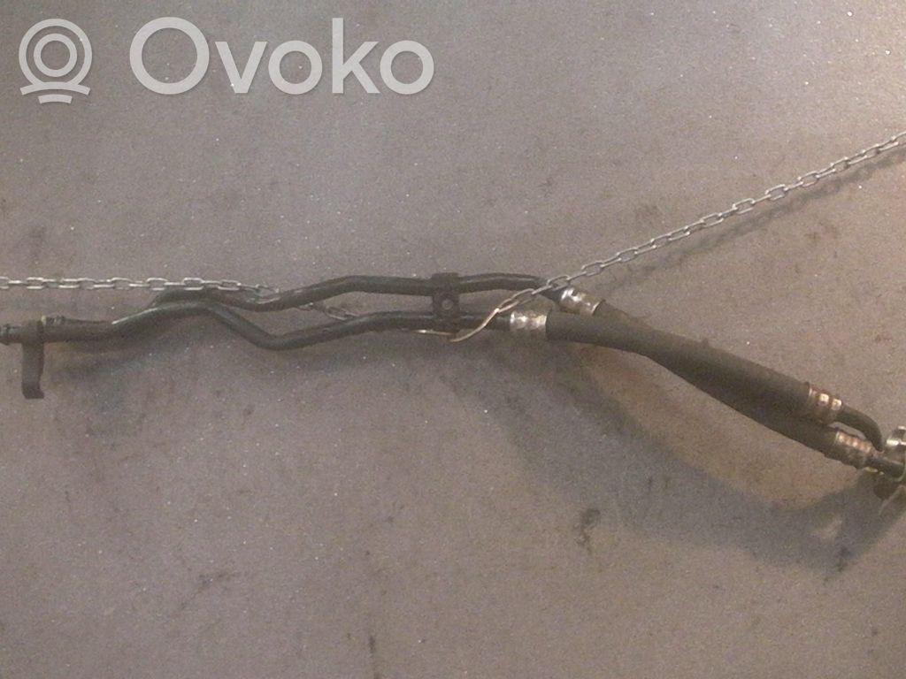 BMW 5 E60 E61 Getriebeölkühler Leitung / Schlauch 