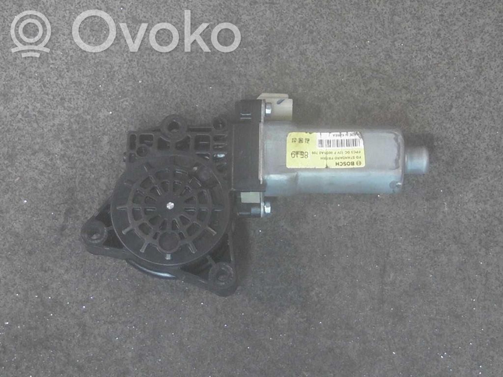 Hyundai i30 Motor del regulador de la ventanilla de la puerta delantera