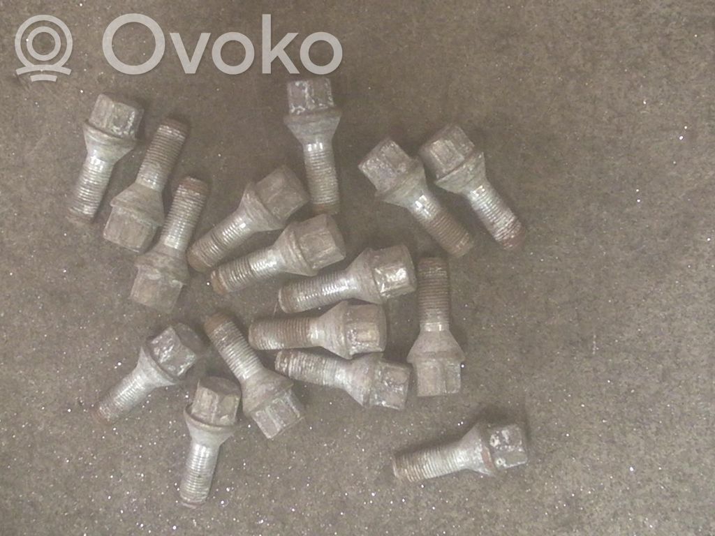 Citroen C4 Grand Picasso Bullone fissaggio ruota di scorta 