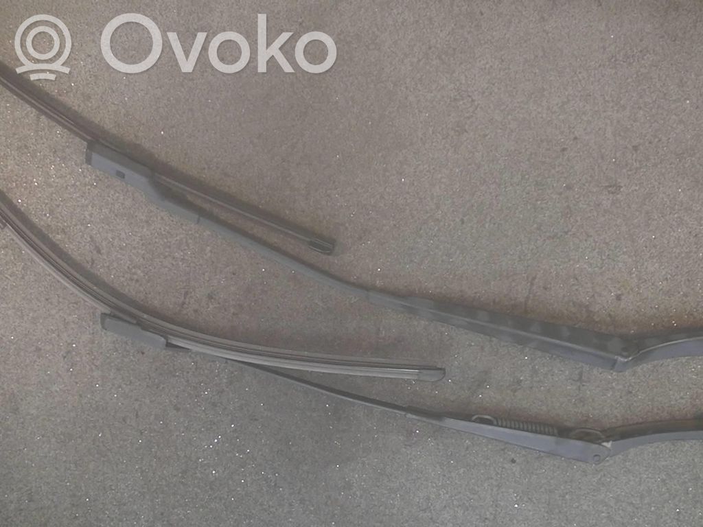 Hyundai i30 Braccio della spazzola tergicristallo anteriore