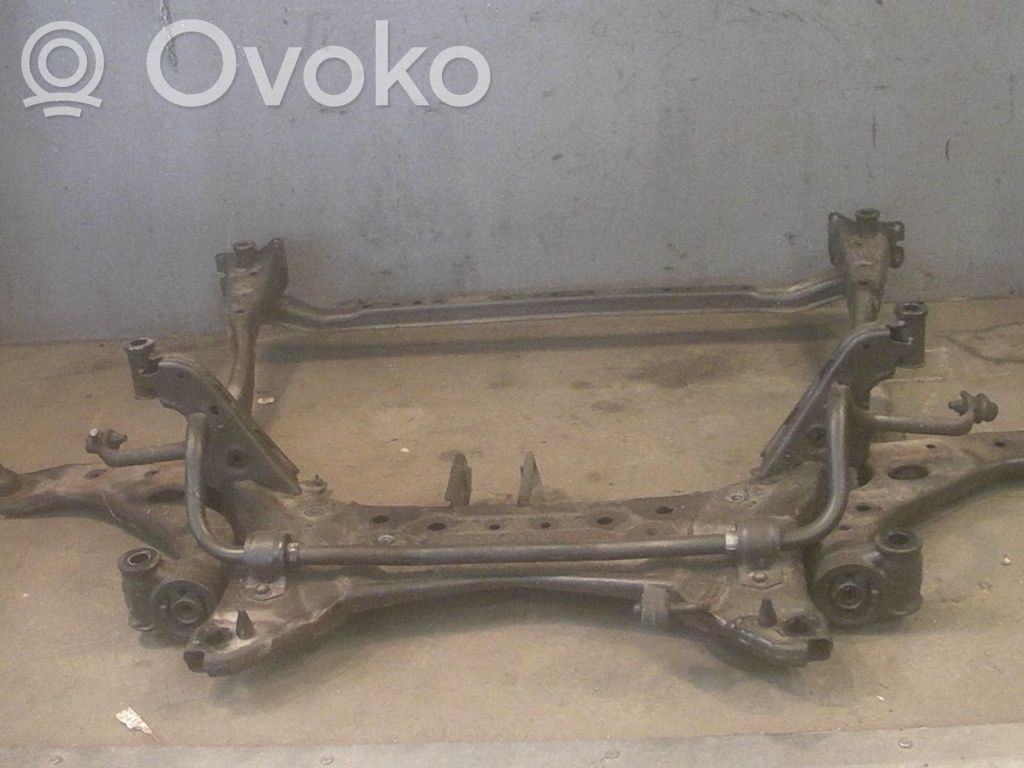 Mazda 3 III Priekinis traversas 