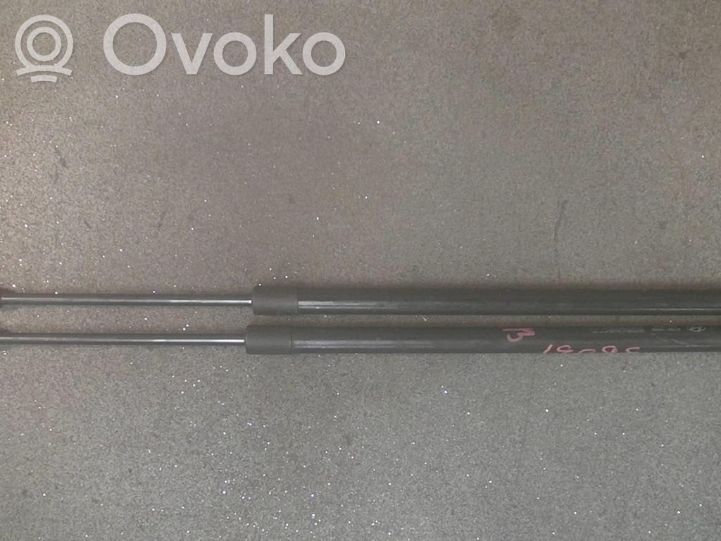 Hyundai i40 Tailgate/trunk strut/damper 