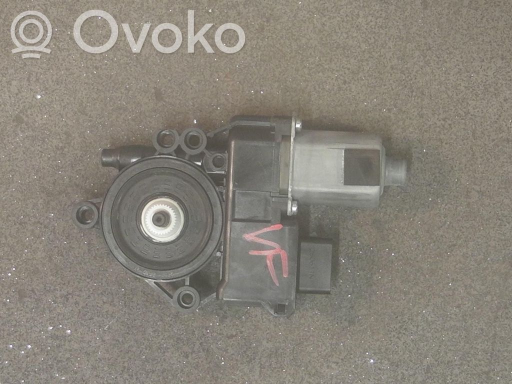 Hyundai i40 Motorino alzacristalli della portiera anteriore