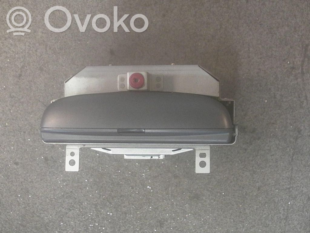 Radio / CD-Player / DVD-Player / Navigation