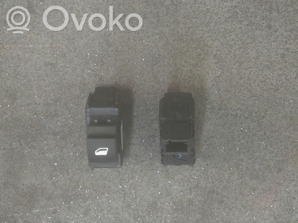 Citroen C4 II Electric window control switch 