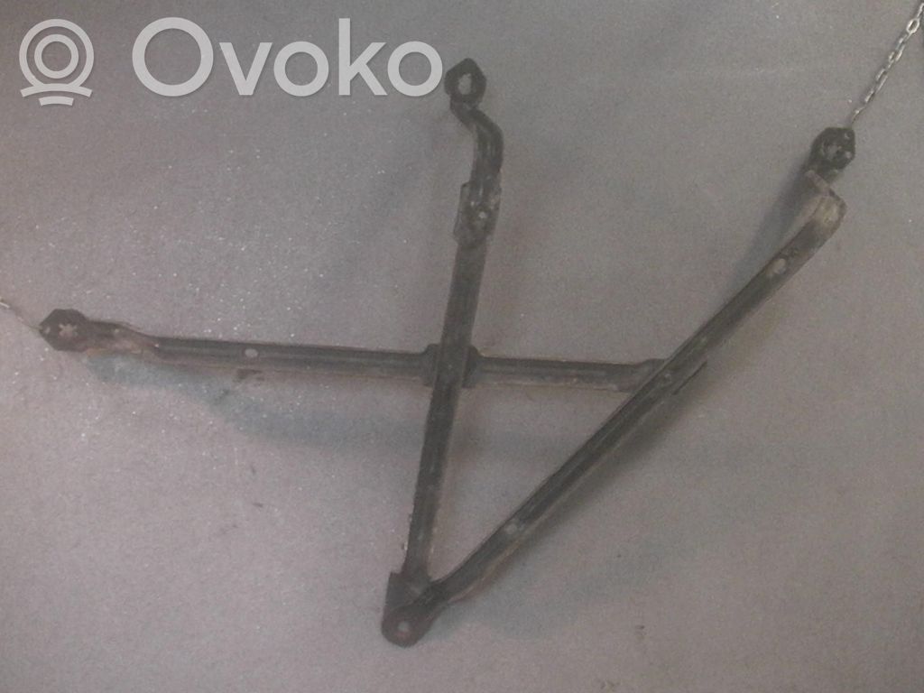 Citroen C4 Grand Picasso Fuel tank mounting bracket 