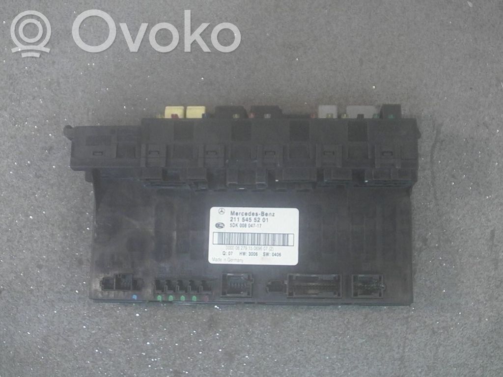 Mercedes-Benz CLS C219 Fuse module 