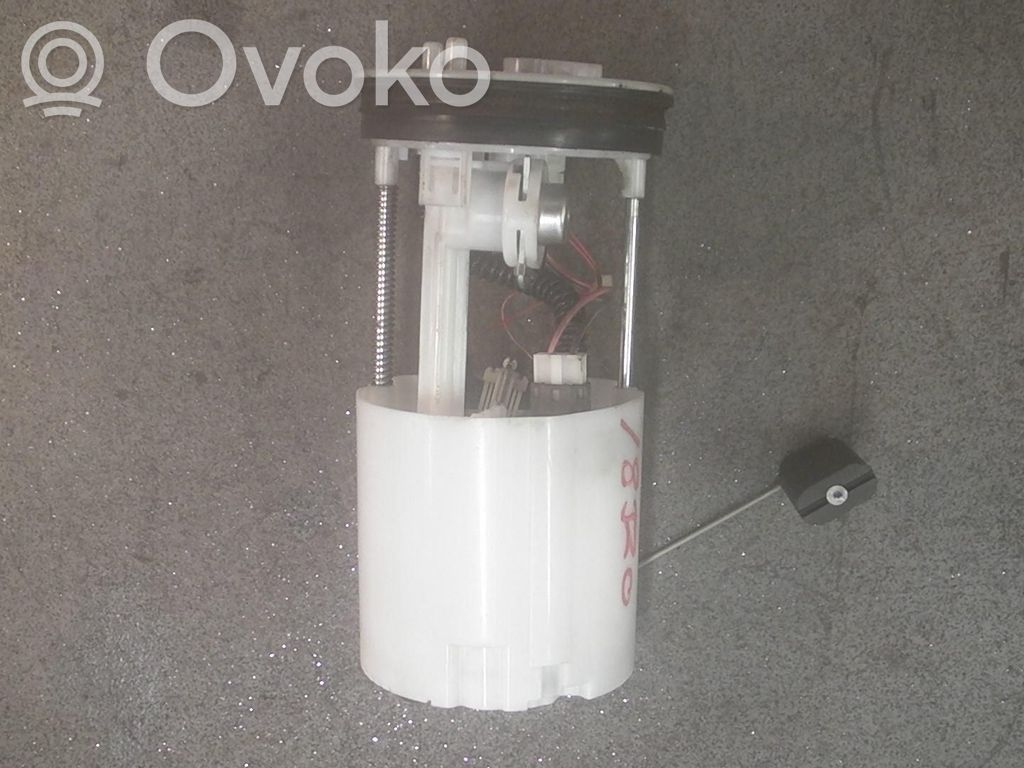 Volkswagen Fox Bomba interna de combustible 