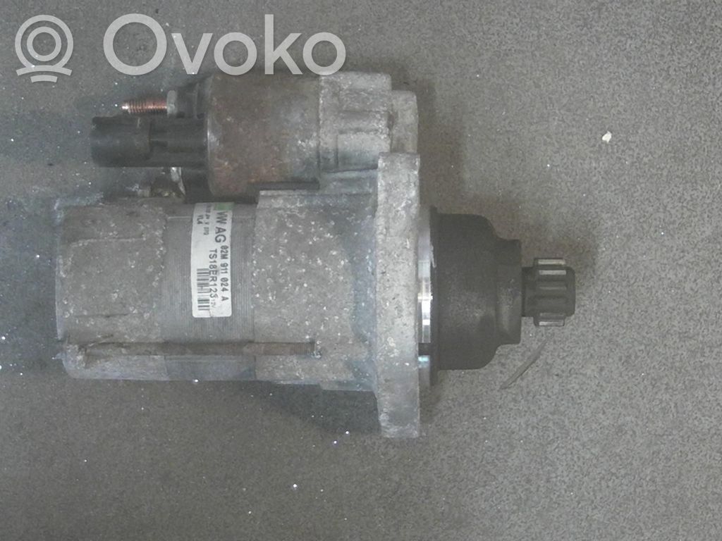Volkswagen PASSAT B6 Starteris 