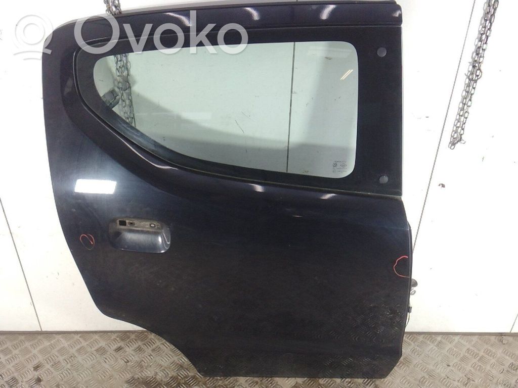 Suzuki Alto Puerta trasera 