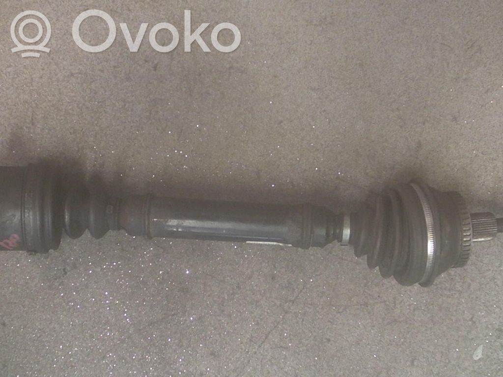 Etuvetoakseli