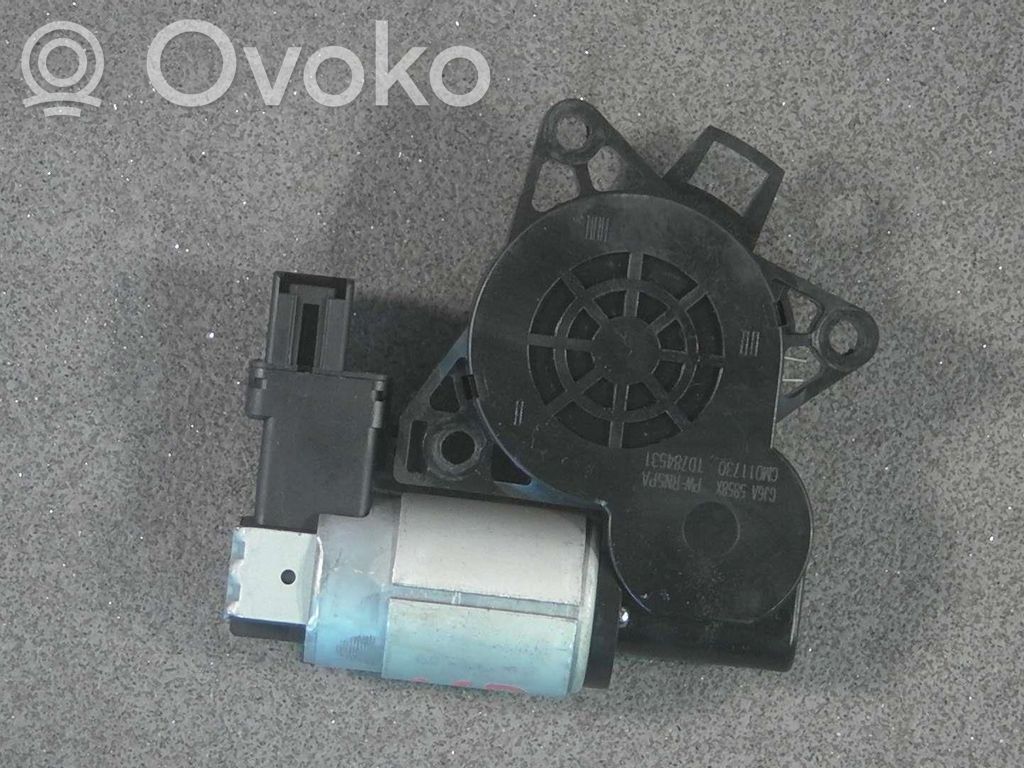 Motor del regulador de la ventanilla de la puerta delantera