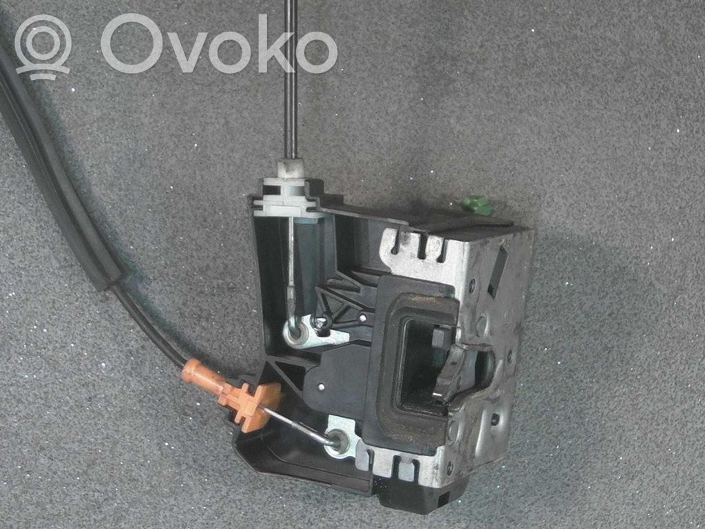 Loading door lock   24434883