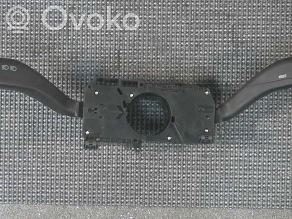 Volkswagen Polo Interruptor/palanca de limpiador de luz de giro 