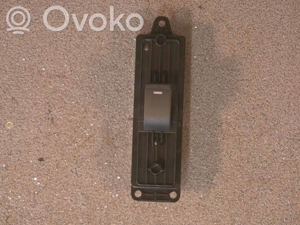 Electric window control switch   GDK566380A