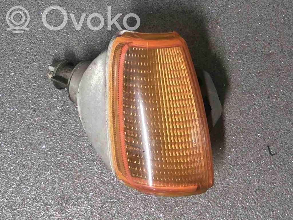 Volkswagen Polo II 86C 2F Etusuuntavilkku 