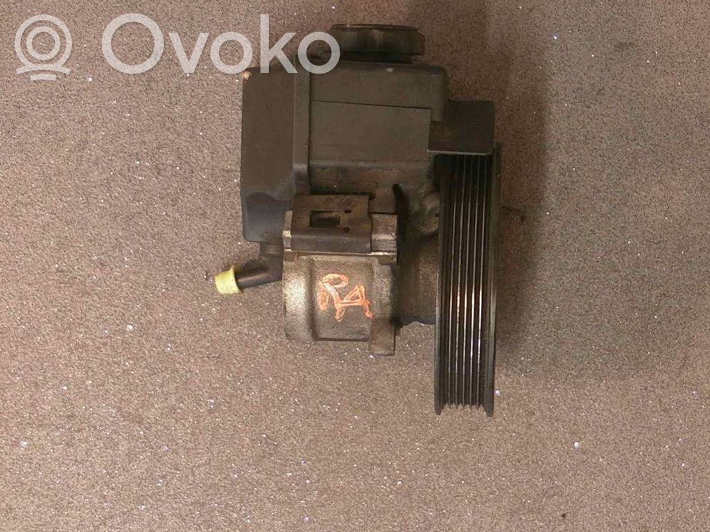 Ohjaustehostimen pumppu