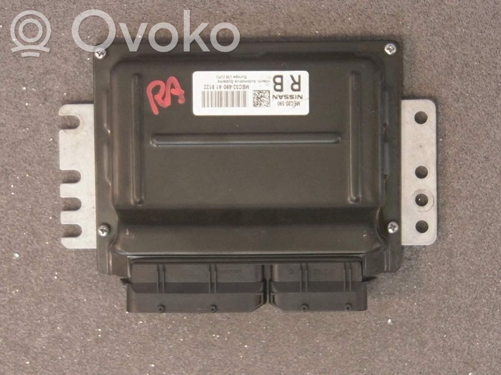 Engine control unit/module   MEC32590A15122
