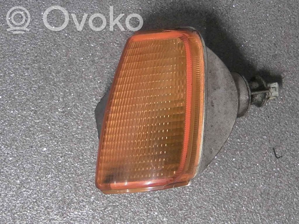 Volkswagen Polo II 86C 2F Etusuuntavilkku 