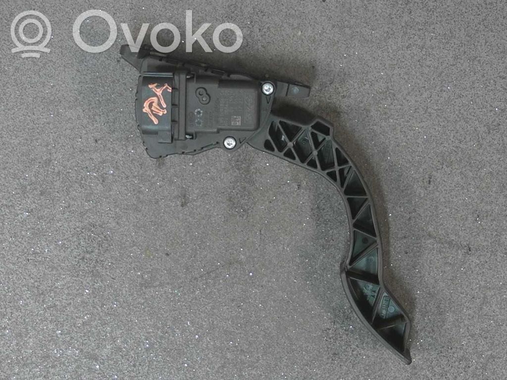 Volvo S40 Accelerator throttle pedal 
