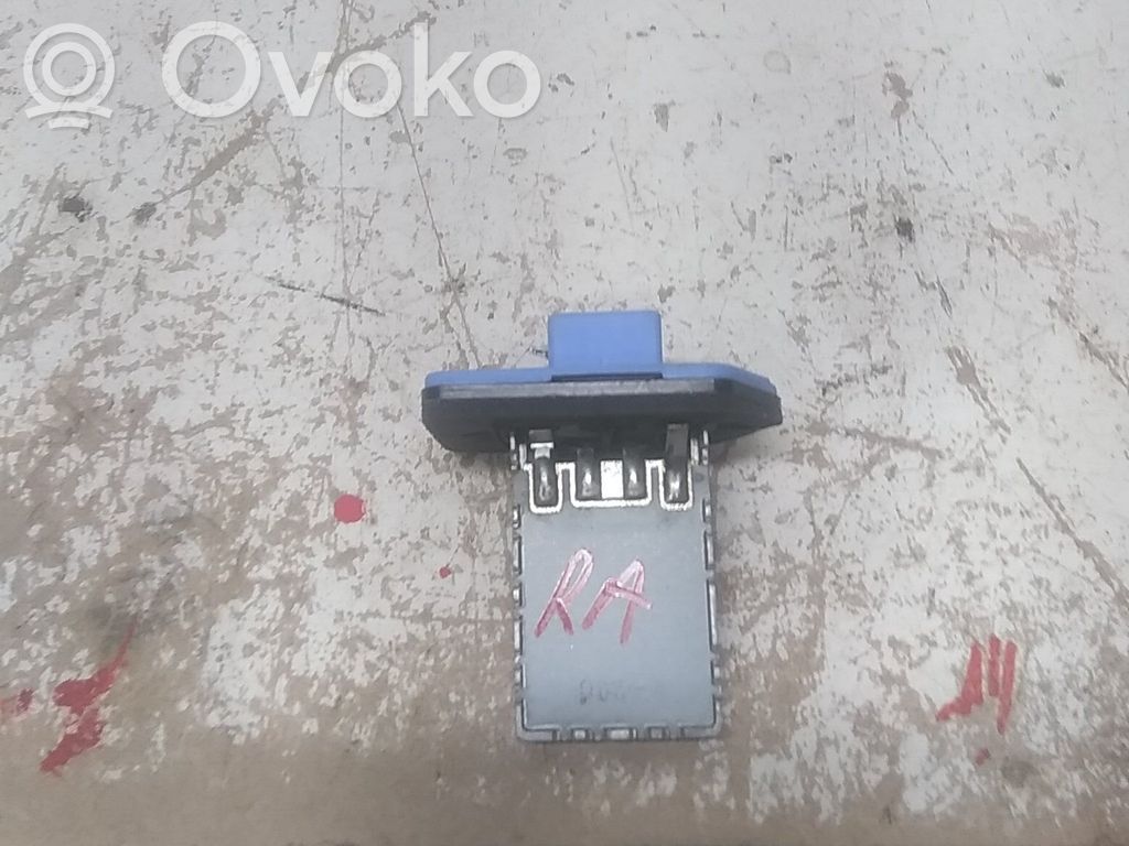 Lämpöpuhaltimen moottorin vastus   040228E