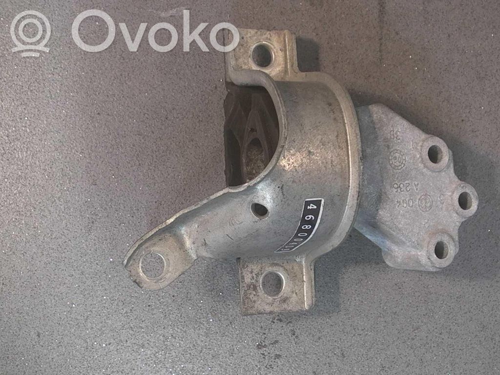 Fiat Panda II Engine mount bracket 